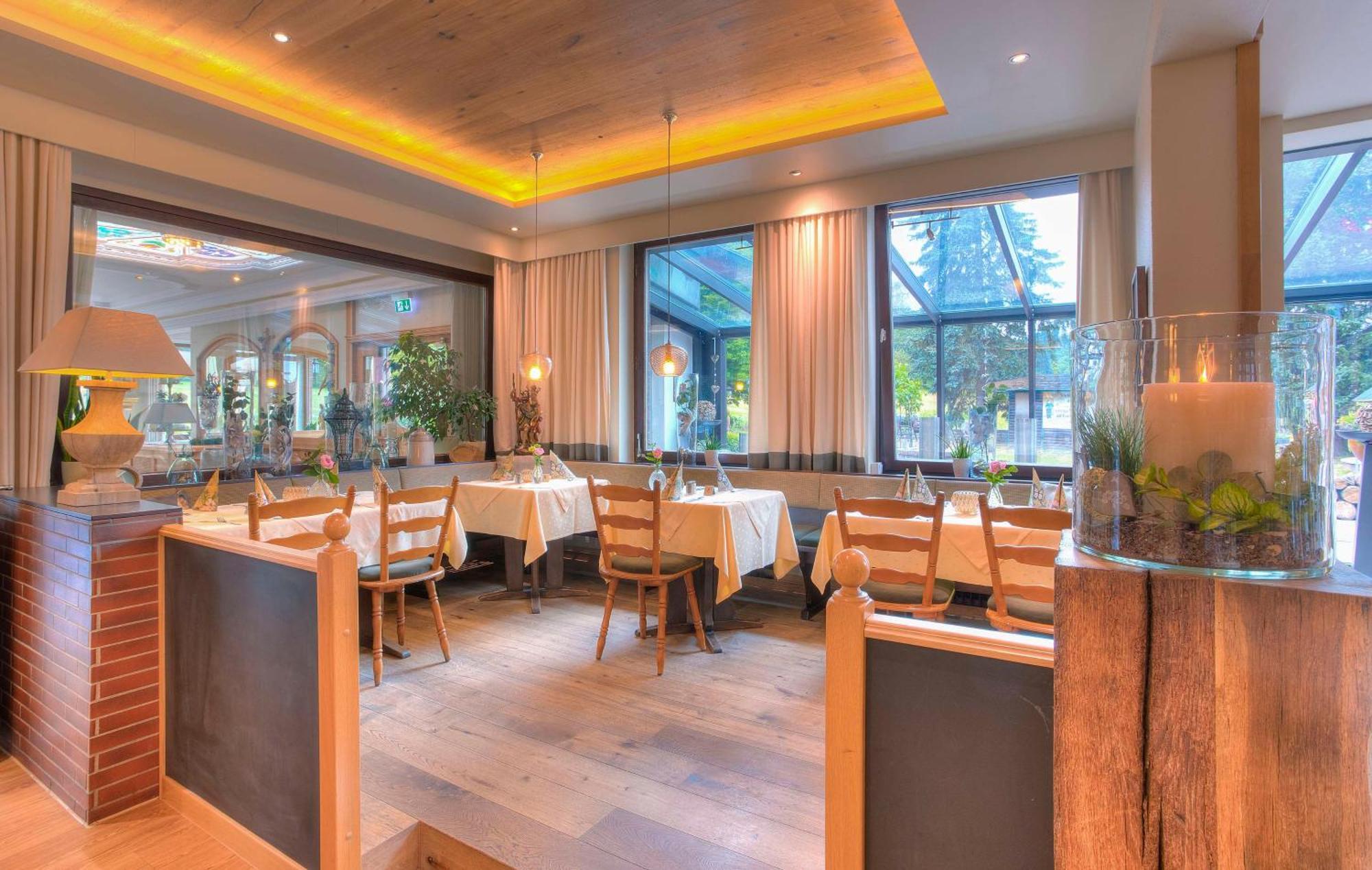 Best Western Hotel Brunnenhof Weibersbrunn Bagian luar foto
