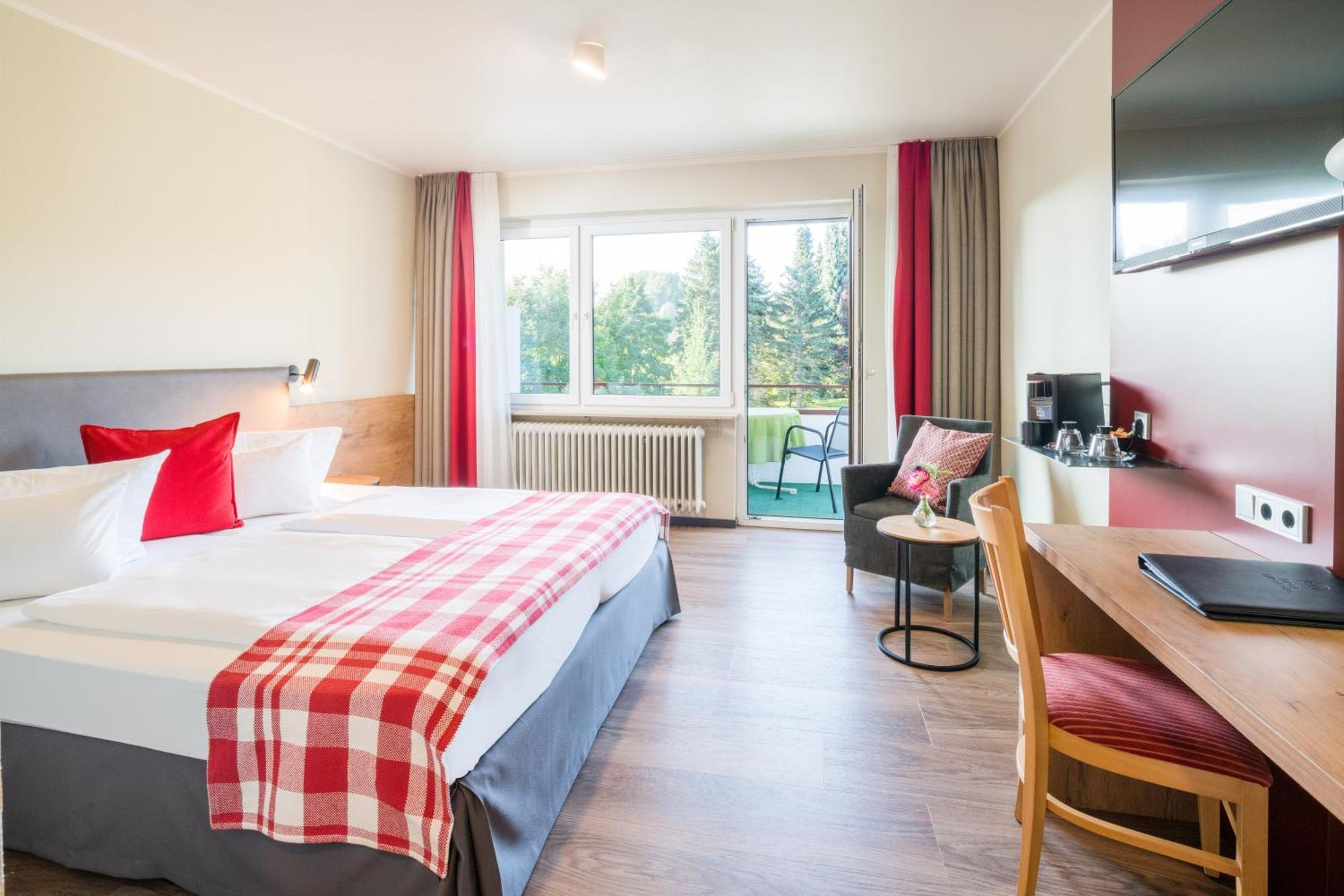 Best Western Hotel Brunnenhof Weibersbrunn Bagian luar foto