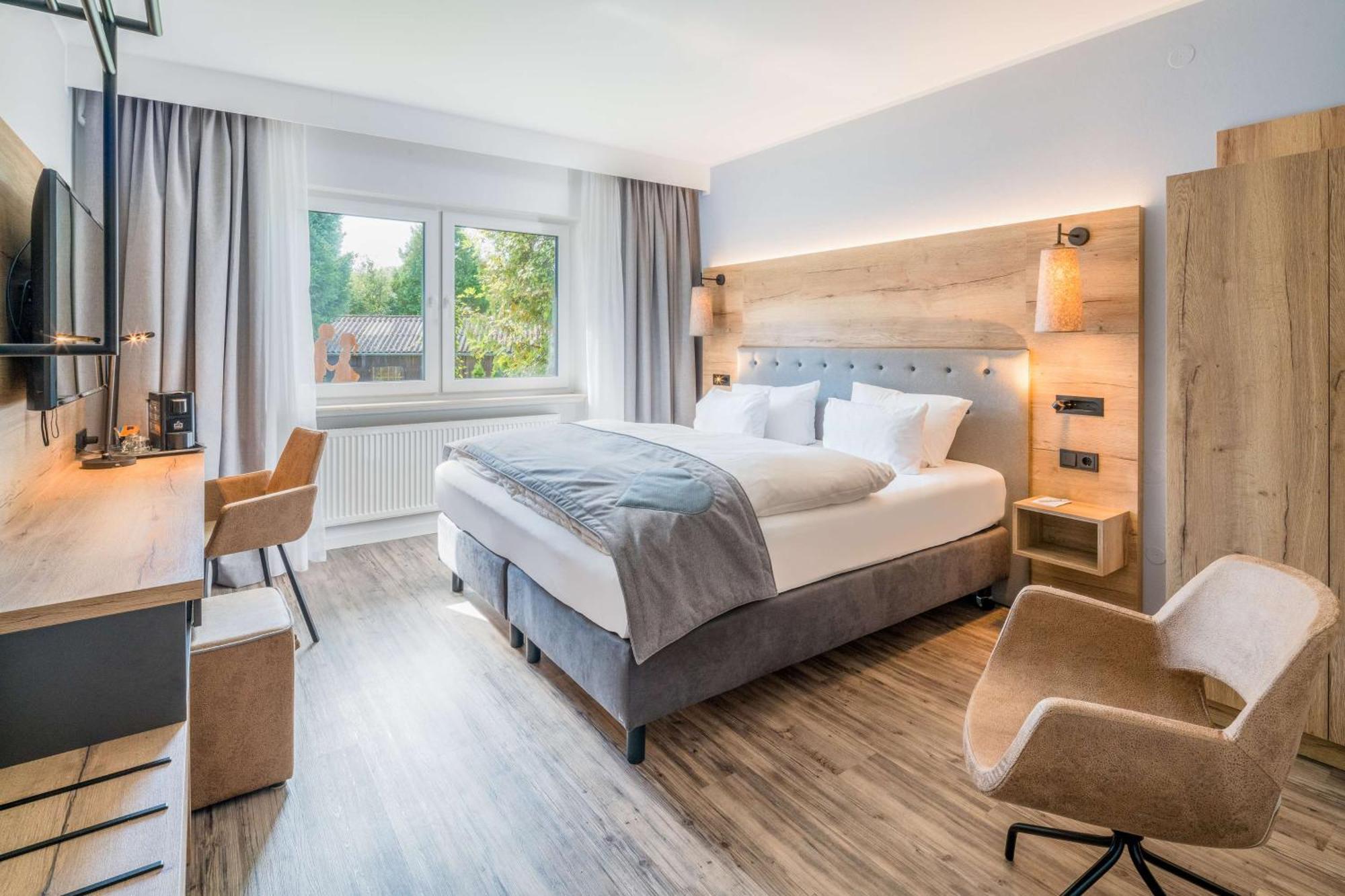 Best Western Hotel Brunnenhof Weibersbrunn Bagian luar foto