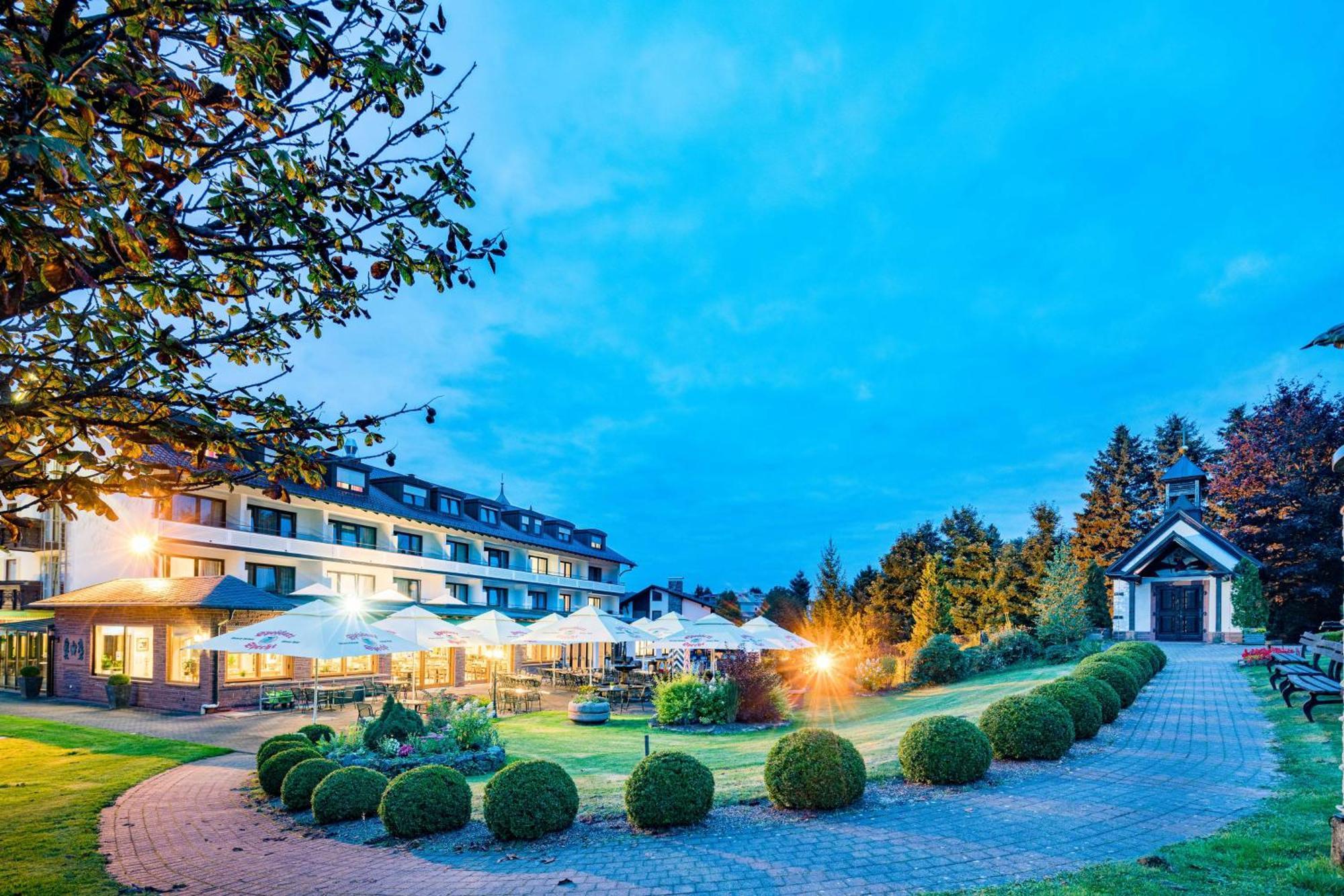 Best Western Hotel Brunnenhof Weibersbrunn Bagian luar foto